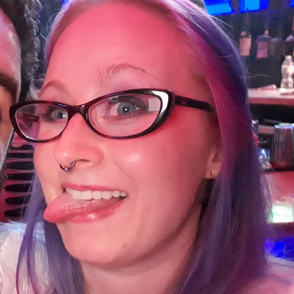 Meet your Posher, Nikki - Picture 4 of 8